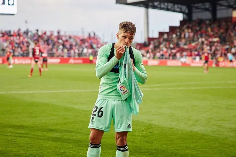 关于马拉加遭遇连败，降级区形势严峻的信息