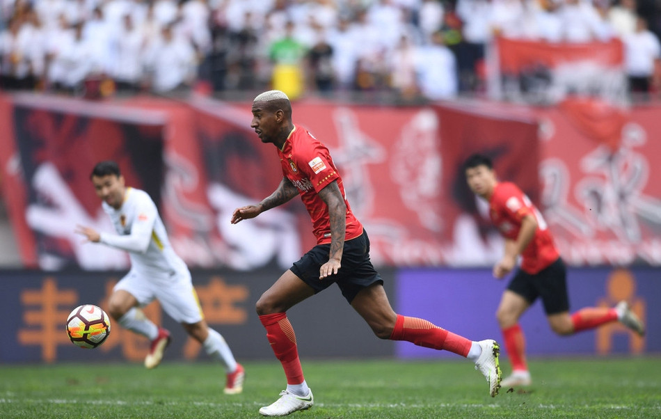 恒大客场挑战恒丰，队员备战为荣誉的简单介绍