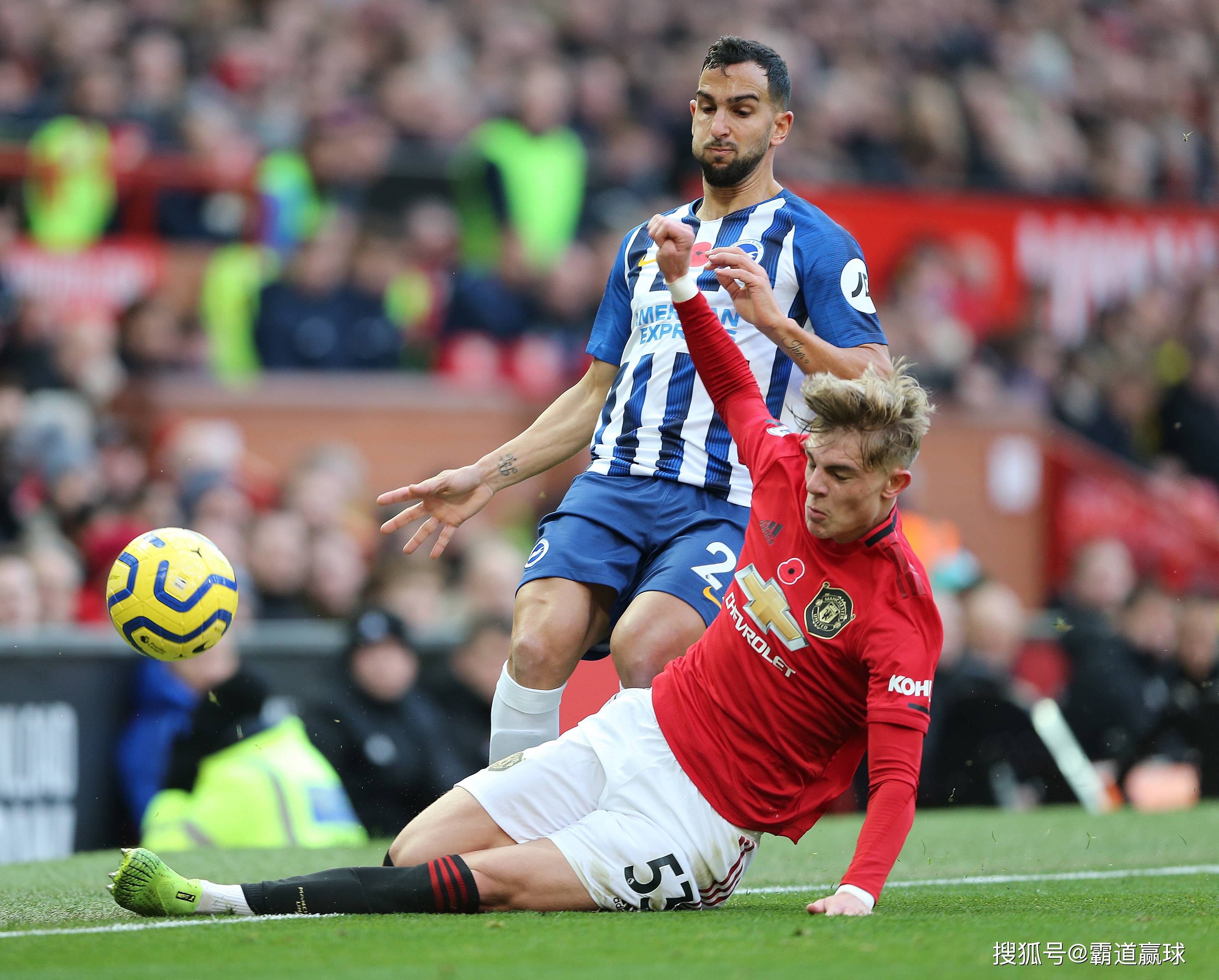 曼联苦战取胜，晋级悬念引人注目