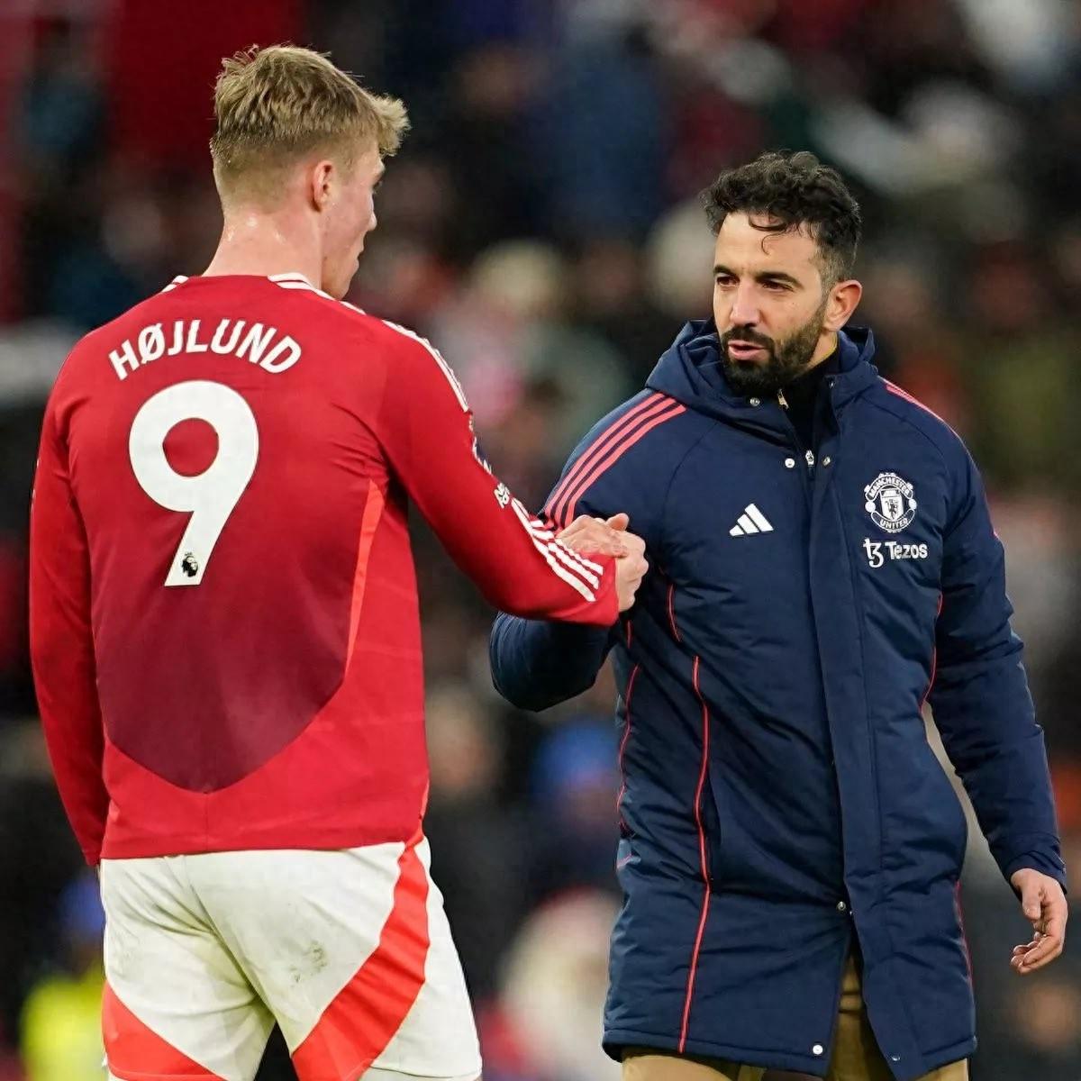 纽卡斯尔遭遇伤病，队内调整成难题的简单介绍