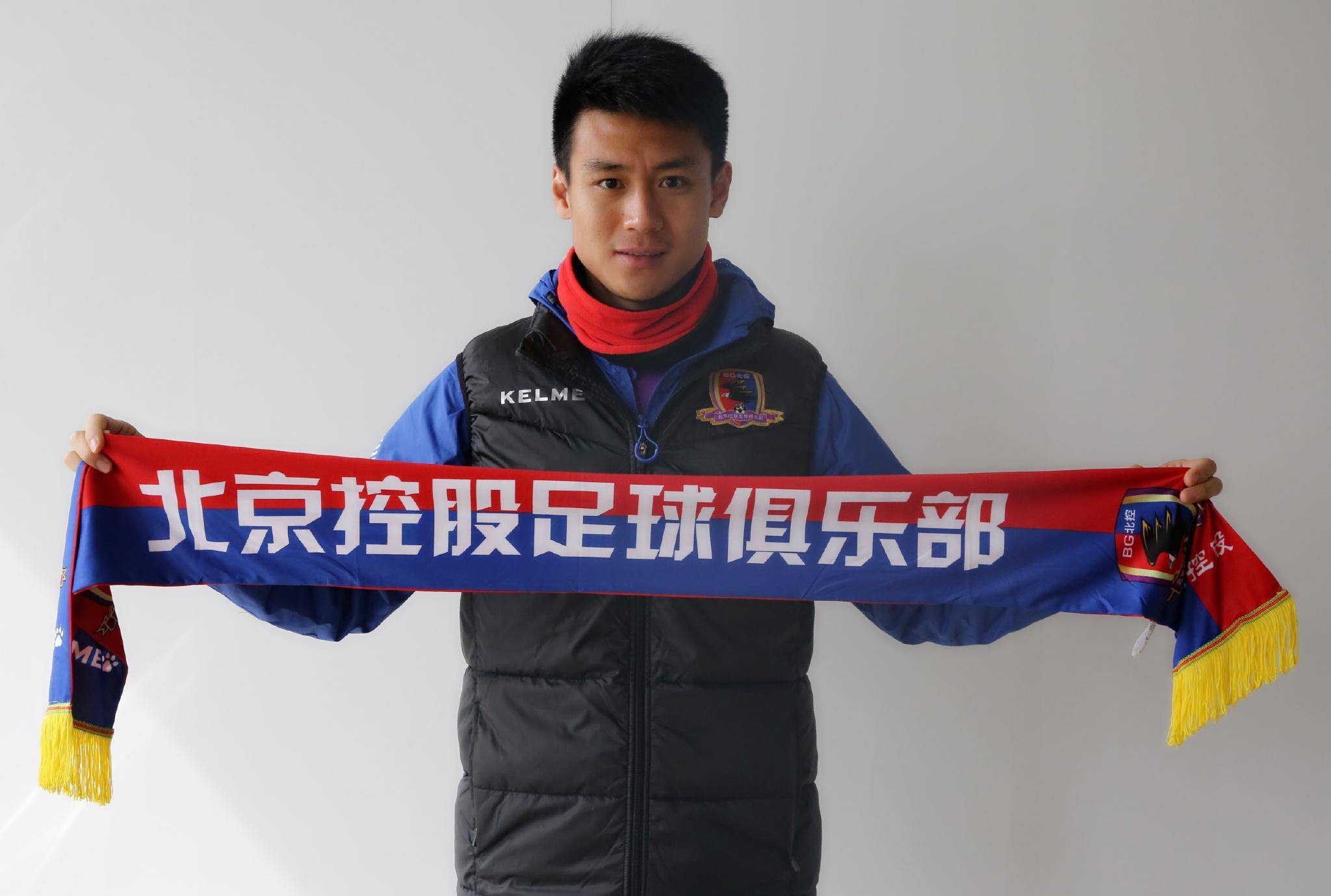 足球迷们热议：欧国联比赛引发热烈讨论