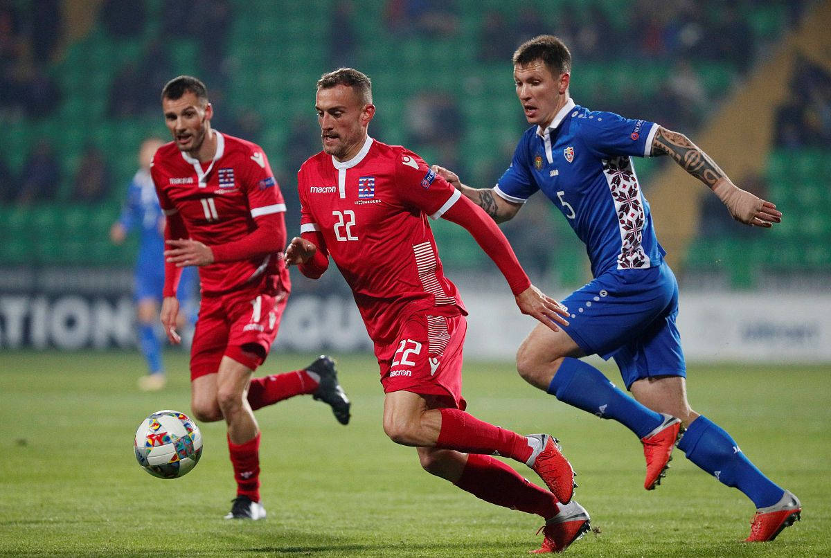 关于捷克胜爱沙尼亚，小组第一位置逼近的信息