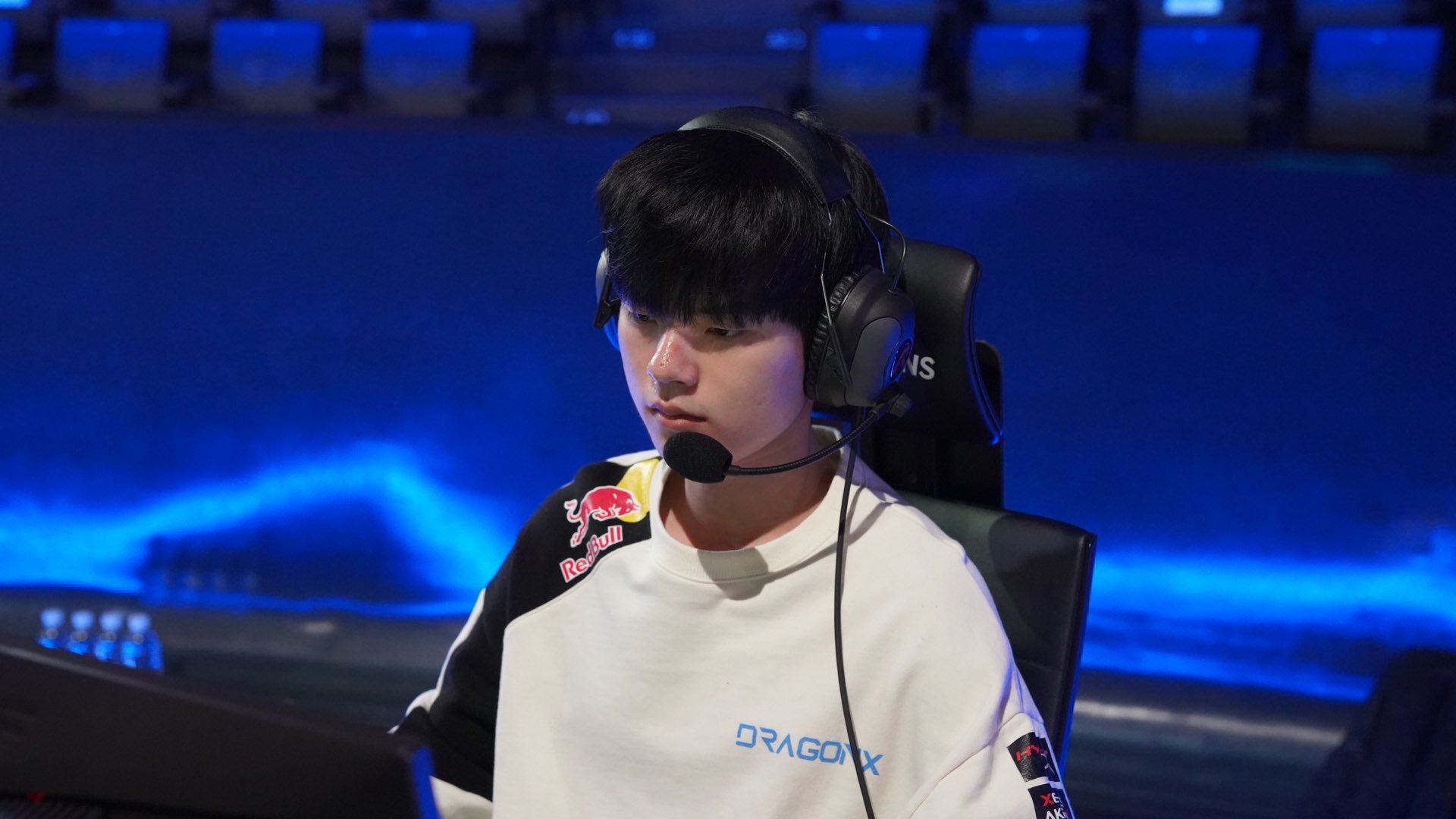 C9横扫HKA，Deft开启传奇时刻峡谷大战八强赛，留下经典瞬间