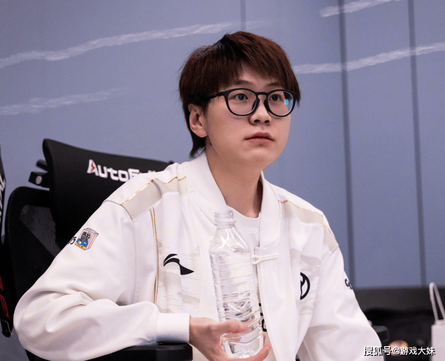 IG碾压HLE，Meiko完成史诗逆转宿敌对决四强赛，技惊四座