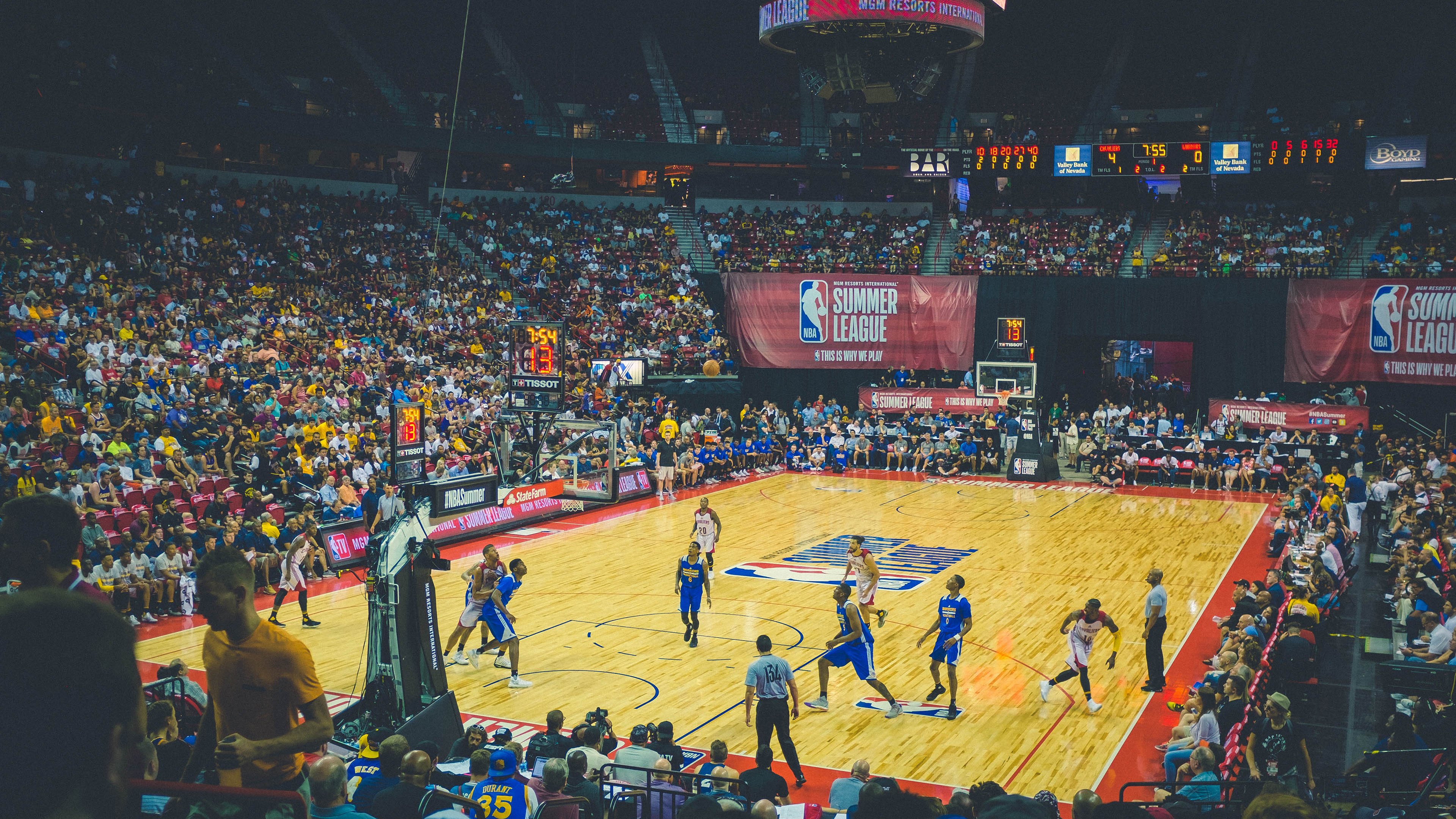 摧枯拉朽！青岛主场力克四川 武切维奇31+14状态火热